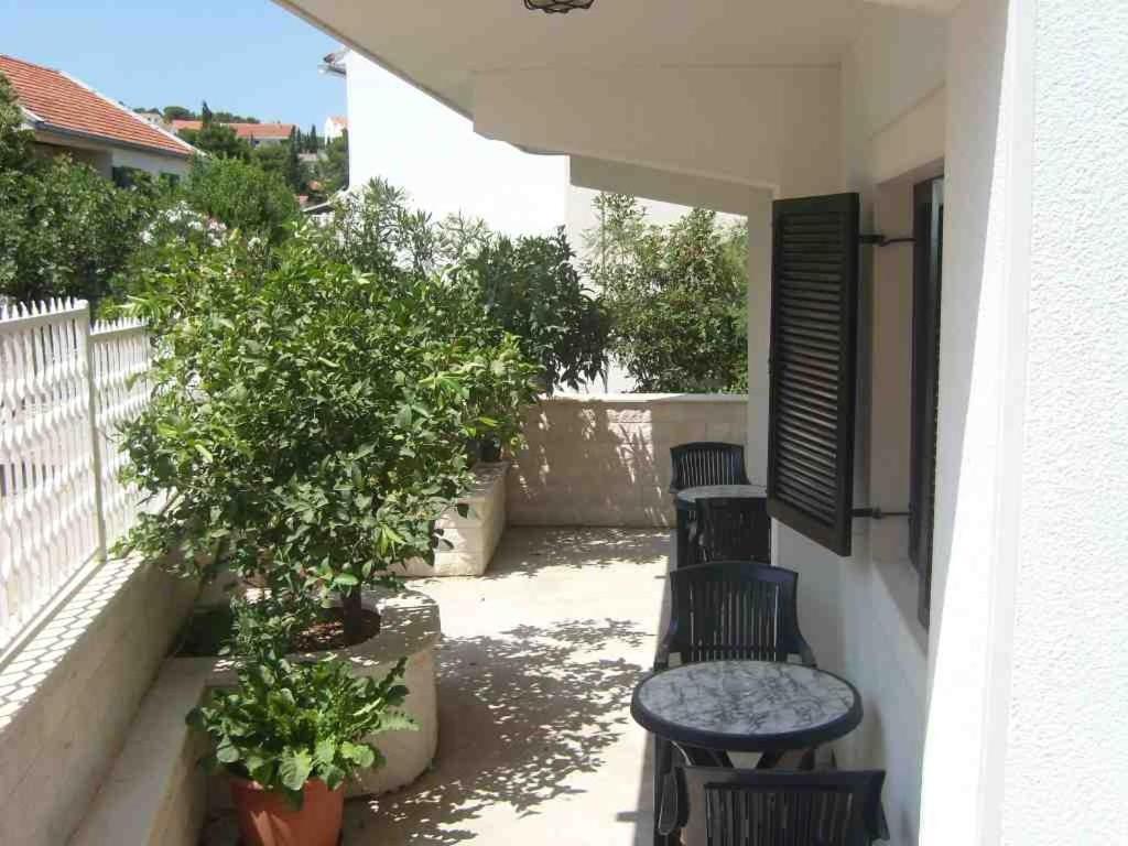 Apartments And Rooms By The Sea Sutivan, Brac - 2943 Bagian luar foto