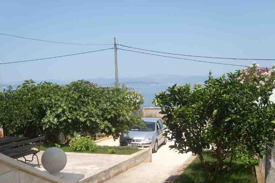 Apartments And Rooms By The Sea Sutivan, Brac - 2943 Bagian luar foto