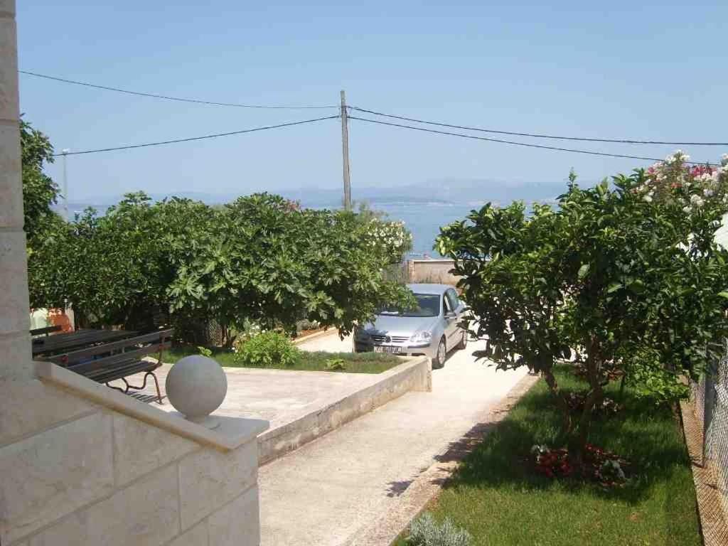 Apartments And Rooms By The Sea Sutivan, Brac - 2943 Bagian luar foto