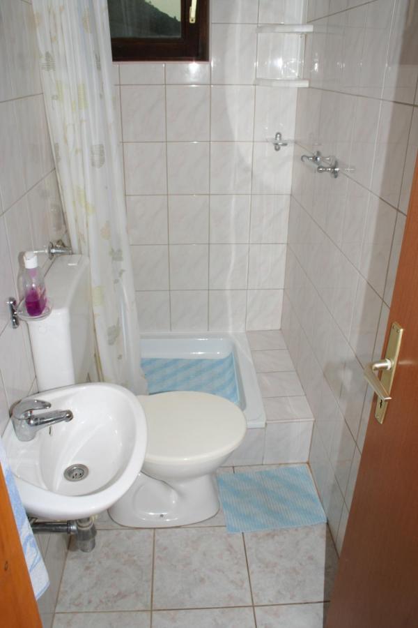 Apartments And Rooms By The Sea Sutivan, Brac - 2943 Bagian luar foto