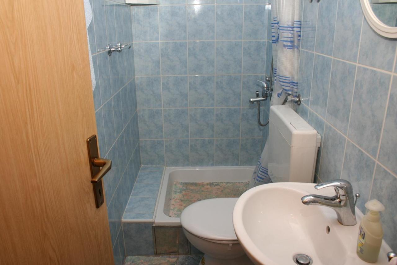 Apartments And Rooms By The Sea Sutivan, Brac - 2943 Bagian luar foto