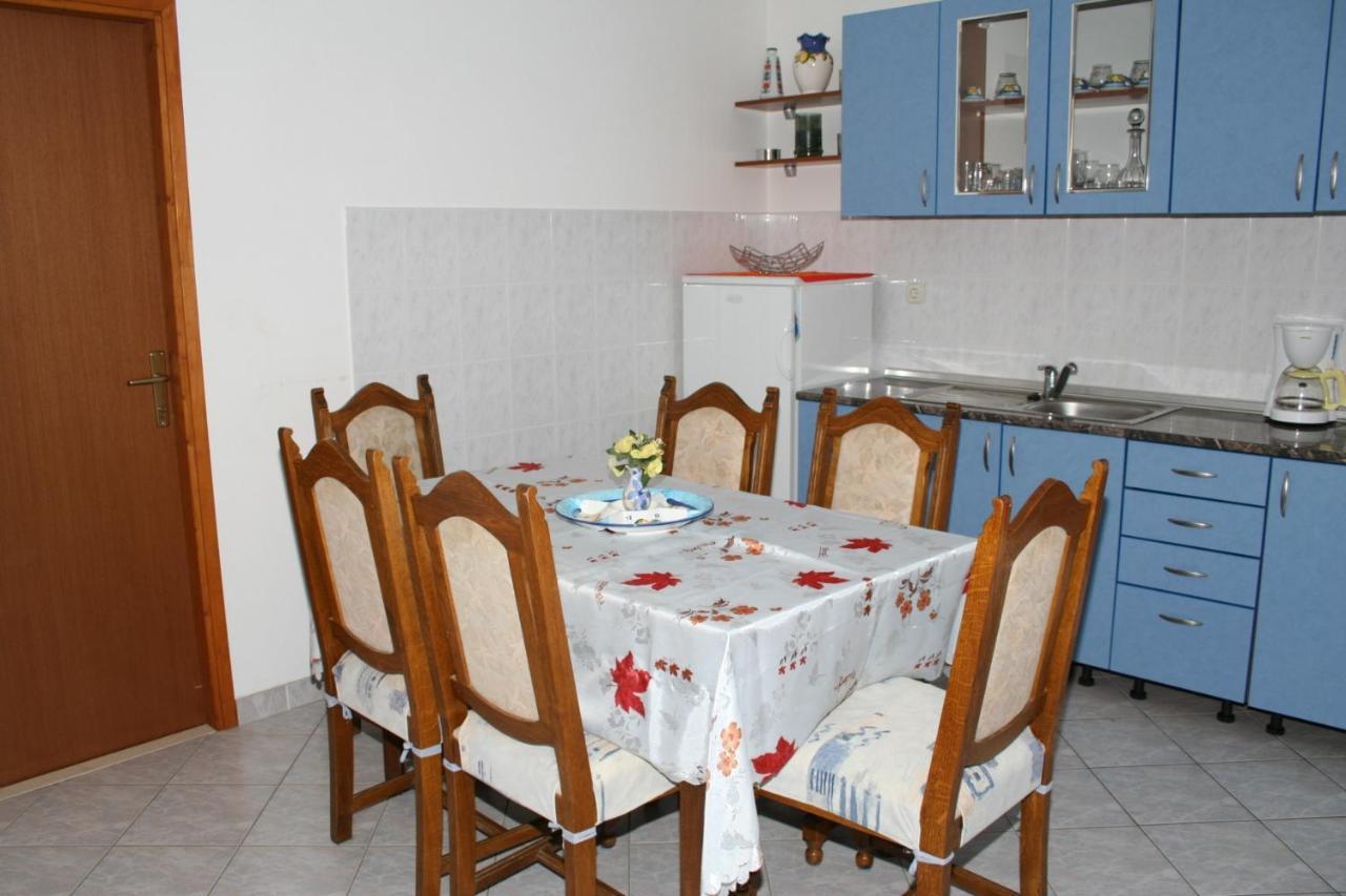 Apartments And Rooms By The Sea Sutivan, Brac - 2943 Bagian luar foto