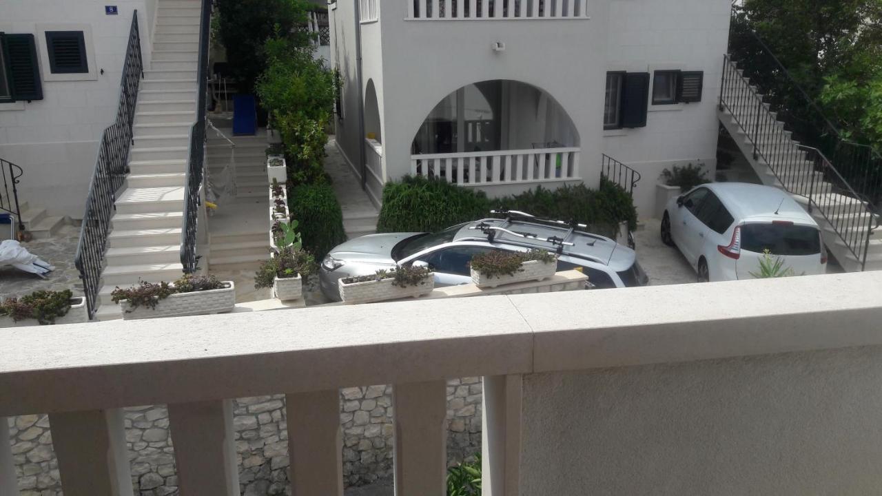 Apartments And Rooms By The Sea Sutivan, Brac - 2943 Bagian luar foto