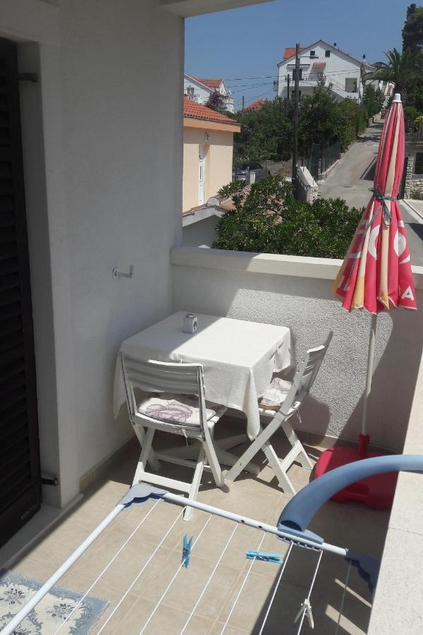 Apartments And Rooms By The Sea Sutivan, Brac - 2943 Bagian luar foto
